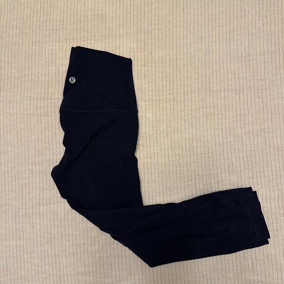 Size 2 Lululemon Align Crop leggings - Picture 1 of 5